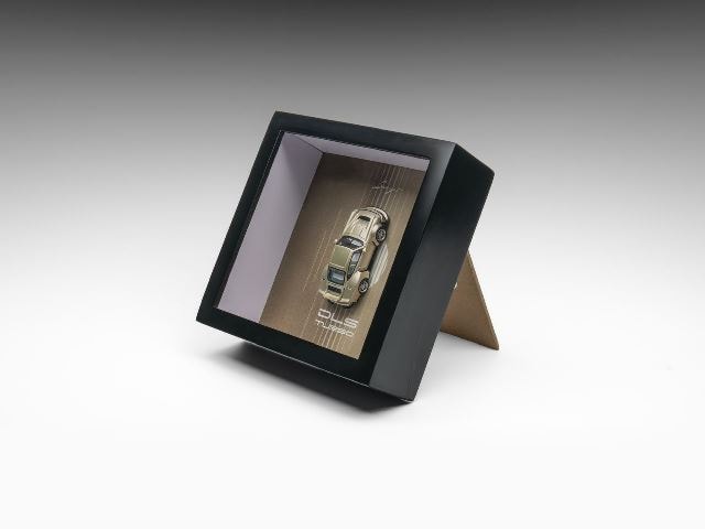 FY64042 Finclassically 1:64 Singer DLS Turbo Golden Frame Type