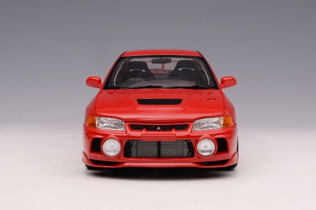 M84004 MOTORHELIX 1:18 Scale Mitsubishi Lancer Evolution IV. Palma Red