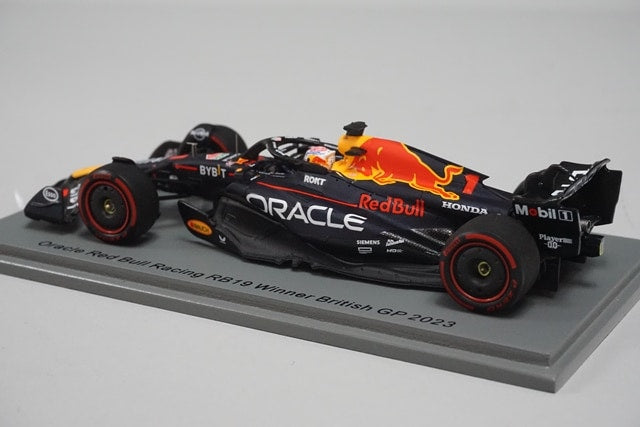 1:43 SPARK S8592 Oracle Red Bull Racing RB19 British GP Winner 2023 #1 Max Verstappen