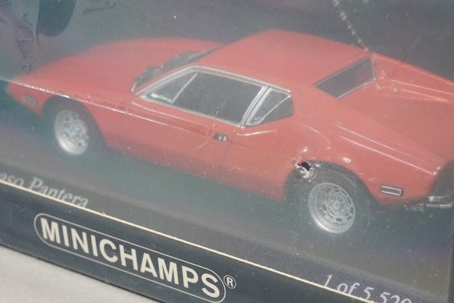 1:43 MINICHAMPS 400127500 De Tomaso Pantera 1972 Red