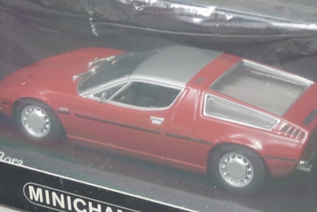 1:43 MINICHAMPS 400123404 Maserati Bora 1972 Red