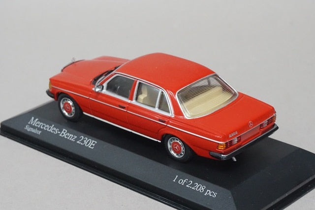 1:43 MINICHAMPS 430032206 Mercedes Benz 230E 1976 Red
