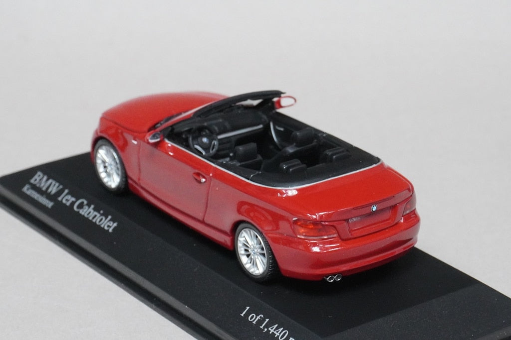 1:43 MINICHAMPS 431026230 BMW 1 Series Cabriolet 2007 Red