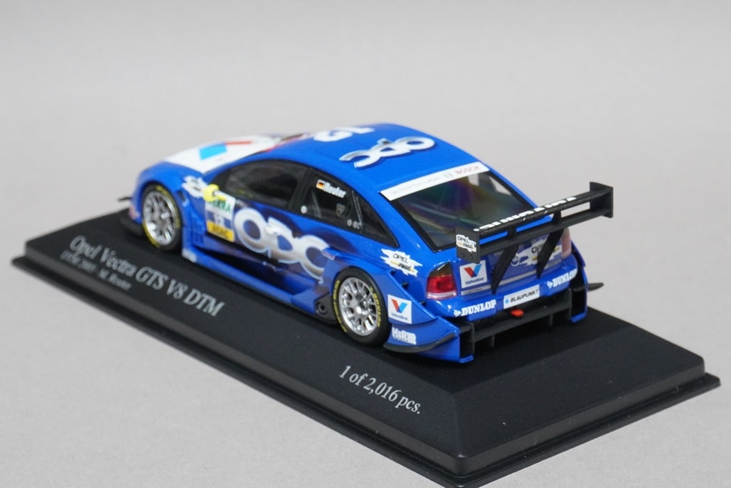 1:43 MINICHAMPS 400054612 Opel Vectra GTS V8 team OPC DTM 2005