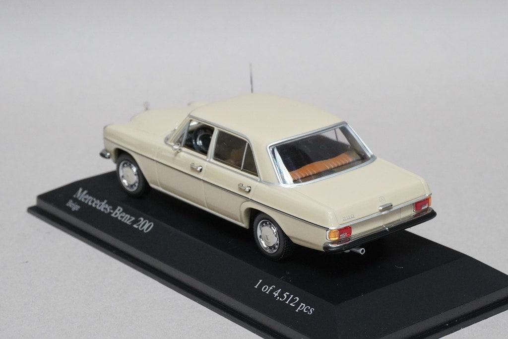1:43 MINICHAMPS 400034000 Mercedes Benz 200 1968 Beige