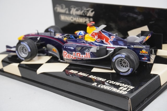 1/43 MINICHAMPS 400050014 Red Bull Racing Cosworth RB1 #14 D. Coulthard