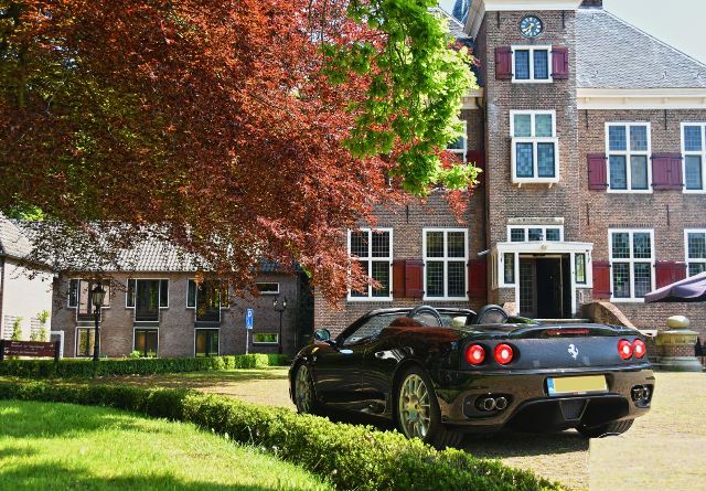 [ Pre-order ] P18233E BBR 1:18 Ferrari 360 Spider Griglia Challenge Gloss Black - Dark Grey interiors *Clear case included