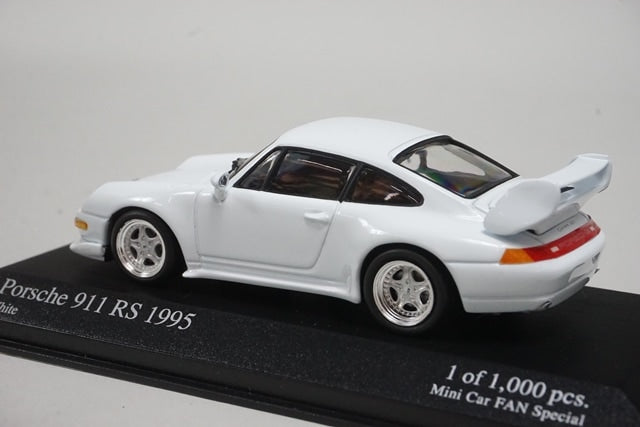 1:43 MINICHAMPS Custom made for miniature car fans: Porsche 911 RS 1995 White