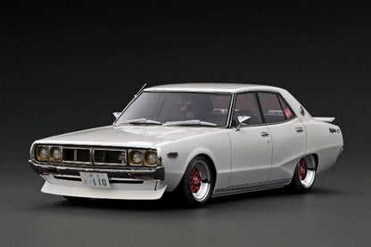 [ Pre-order ] IG3268 ignition model 1:18 Nissan Skyline 2000 GT-X (GC110) Pearl White With Engine