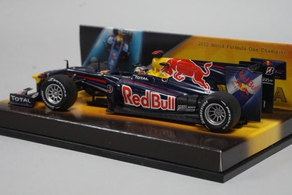 1:43 MINICHAMPS 403100275 SINGHA Red Bull Racing Show Car 2010 #5 S.Vettel