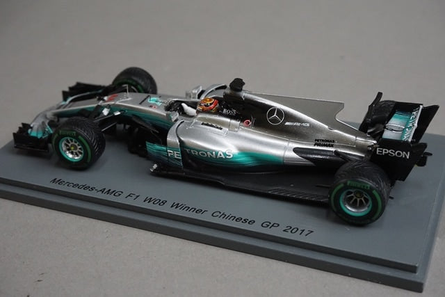 1:43 Spark S5030 Mercedes-AMG F1 W08 Chinese Grand Prix Winner 2017 #44 L. Hamilton model car