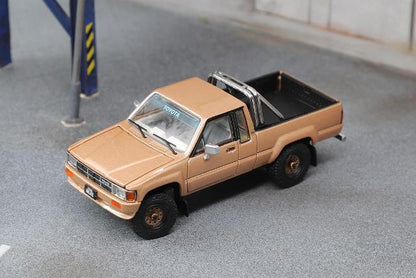 [ Pre-order ] KS-062-516 GCD Gaincorp Products 1:64 Toyota Hilux 1985 Toyota HILUX SR5 Gold (LHD)