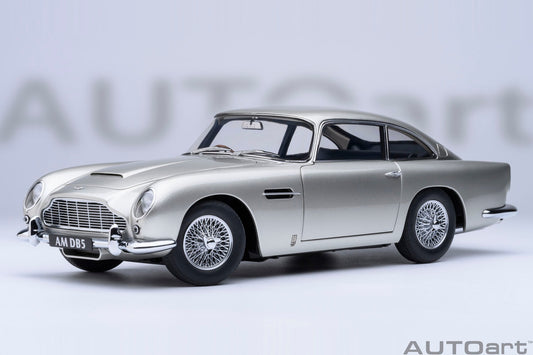 70287 AUTOart 1:18 ASTON MARTIN DB5 Silver Metallic