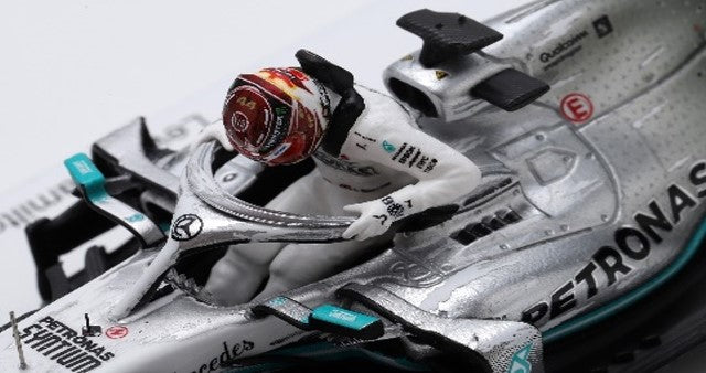 [ Pre-order ] SP606 Spark Real Win Custom 1:43 Mercedes-AMG Petronas Motorsport F1 W10 EQ Power+ Pole Position German GP 2019 #44 L. Hamilton