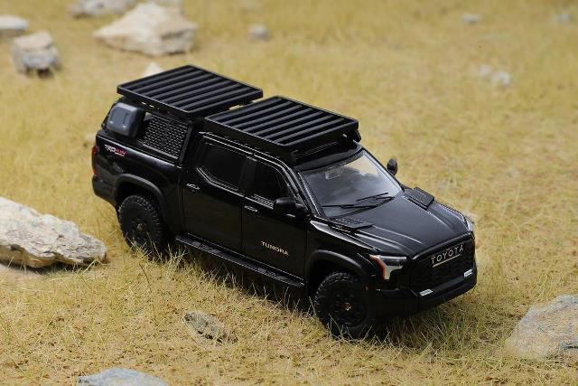 KS-064-493 GCD Gaincorp Products 1:64 Toyota Tundra Black (LHD)(Accessories included)
