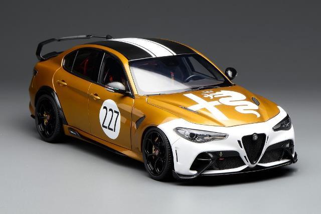 M89009 MOTORHELIX 1:18 Scale Alfa Romeo GTAm Ocra GT Gold model car