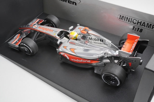 1:18 MINICHAMPS 530091801 Vodafone McLaren Mercedes MP4-24 2009 #1 L. Hamilton model car