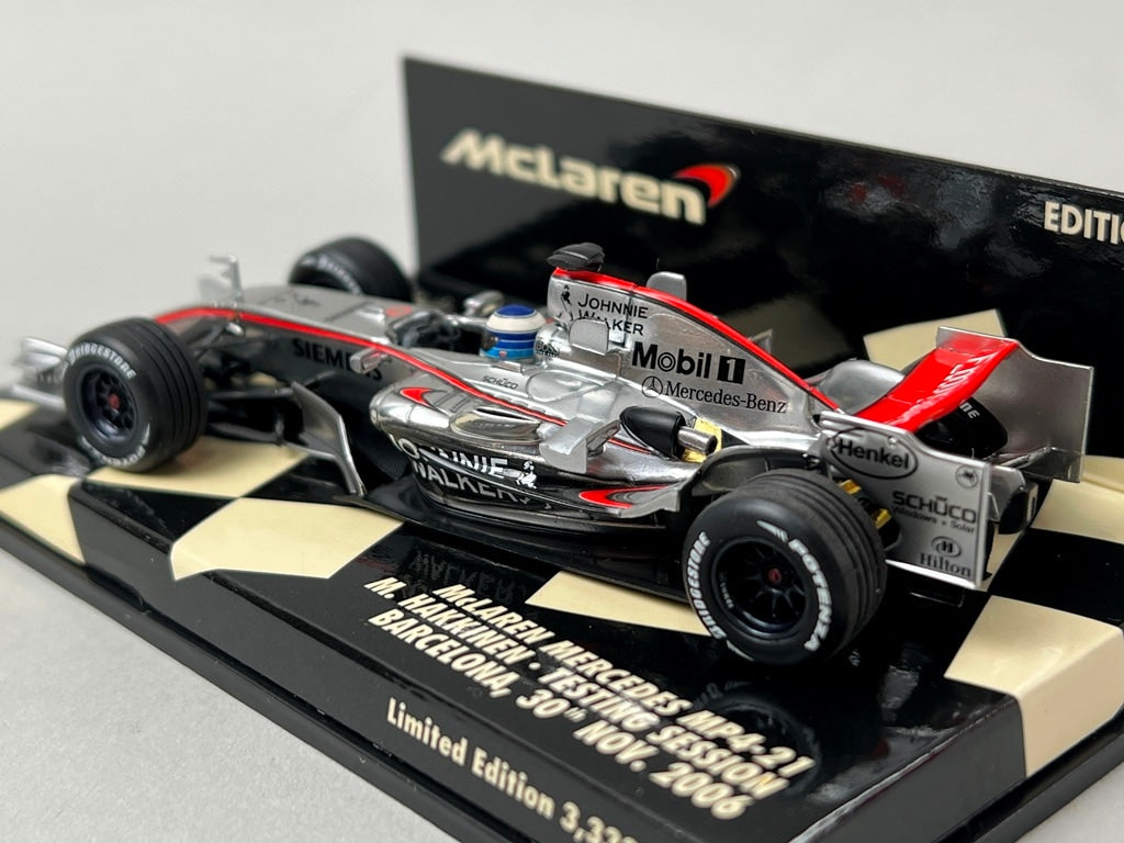 1:43 MINICHAMP 530064399 McLaren Mercedes MP4-21 Barcelona 30th NOV. 2006 #1 model car