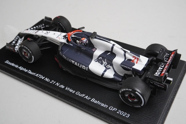 1:43 Spark SCS238 Scuderia AlphaTauri AT04 Gulf Air Bahrain GP 2023 #21 model car