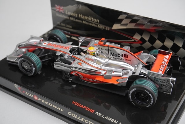 1:43 MINICHAMPS 533084342 Vodafone McLaren Mercedes MP4-23 Fuji Speedway 2008 #2 model car