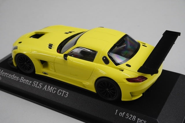 1:43 MINICHAMPS 410113201 Mercedes-Benz SLS AMG GT3 2011 Yellow model car