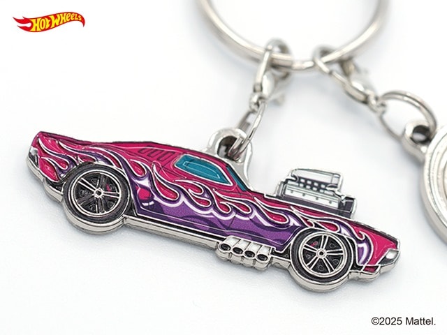 HWU87904 Hot Wheels Keychain RODGER DODGER Pink Size: W4.5cm, Material: Zinc alloy, iron