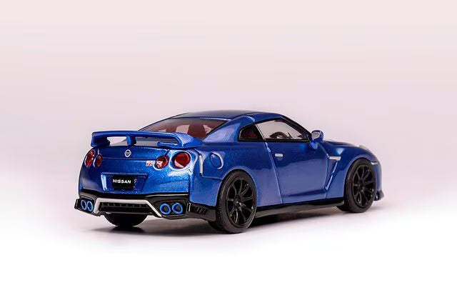 M63513 MOTORHELIX 1:64 Nissan GT-R (R35) Track Edition Bayside Blue