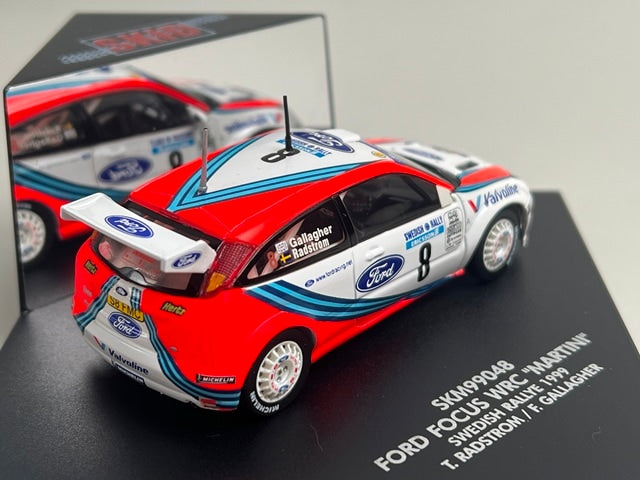 1:43 VITESSE SKM99048 Ford Focus WRC Martini SWEDISH Rally 1999 #8 T. Radstrom F. Gallagher model car