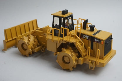1:50 NORSCOT 55074 Caterpillar CAT 836G Landfield Compactor model car