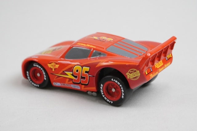 Tomica Cars Lightning McQueen Cars 2 Opening Type model car