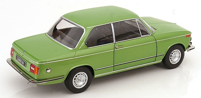 [ Pre-order ] KKDC120103 KK scale 1:12 BMW L 2002 tii 2.Series 1974 Green metallic