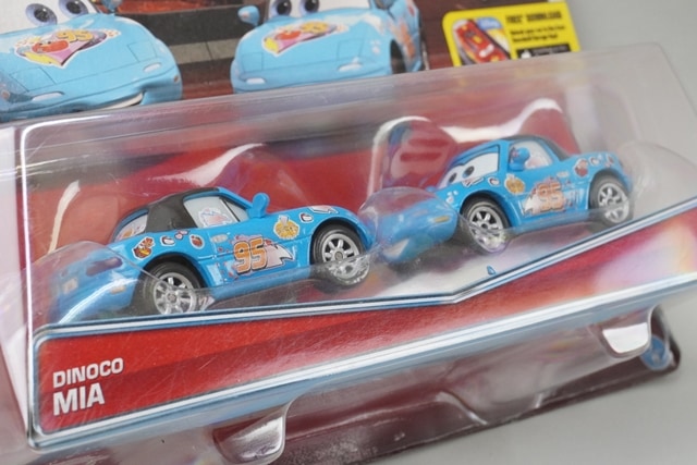 Mattel DKV58 Cars DINOCO Mia and Tia 2-Car Set Blister Pack model car