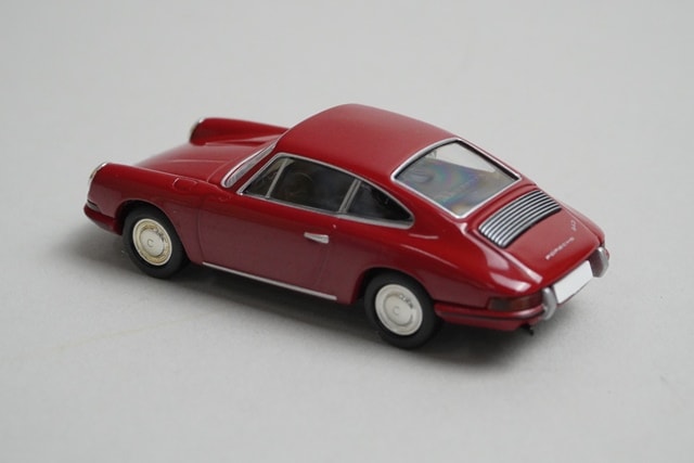 1:64 Tomica Limited Vintage LV-93a Porsche 912 1965 model car