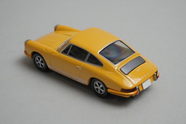 1:64 Tomica Limited Vintage LV-86b Porsche 911S 1968 model car