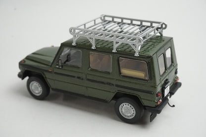 1:43 MINICHAMPS 400038001 Mercedes-Benz 230GE 1980 Green Metallic model car
