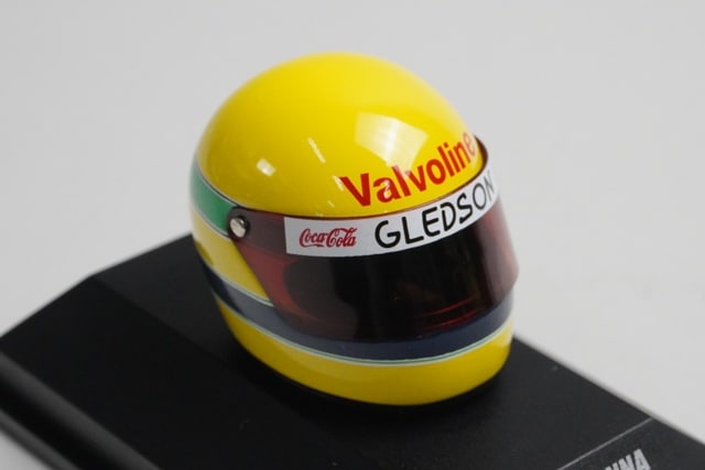 1:43 MINICHAMPS 540381913 Helmet 1979/80 Ayrton Senna model car