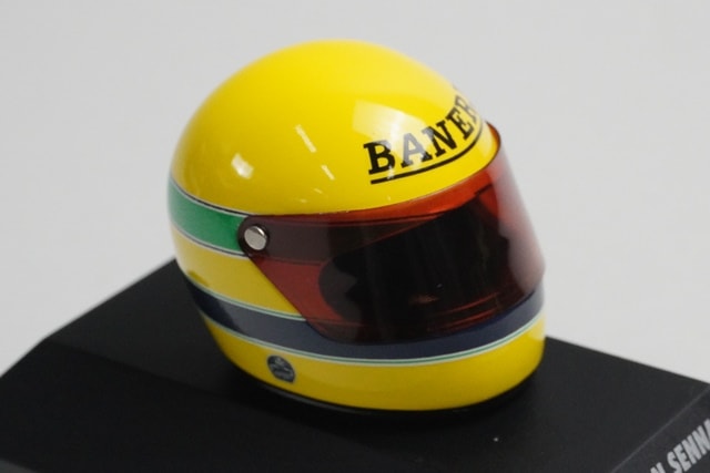 1:43 MINICHAMPS 540381216 Helmet 1982 Ayrton Senna model car