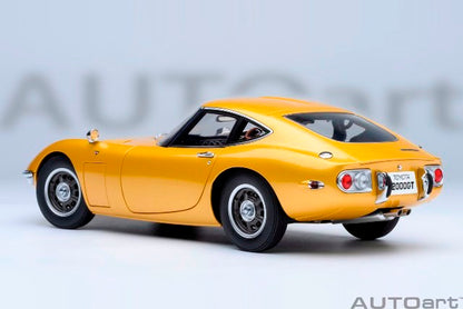 79549 AUTOart 1:18 Toyota 2000GT 1967 Gold model car