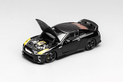 [ Pre-order ] M63517 MOTORHELIX 1:64 Nissan GT-R (R35) Customised Headlights
