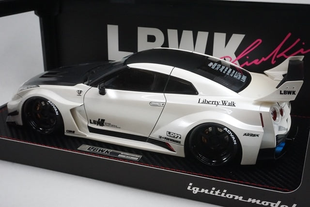 1:18 ignition model IG2358 LB-Silhouette WORKS GT Nissan 35GT-RR White Ms.Chisaki Kato
