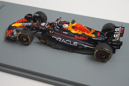 1:43 SPARK S8919 Oracle Red Bull Racing RB19 Qatar GP 2023 #1 M. Verstappen model car