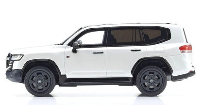 KSR43122W KYOSHO 1:43 Toyota Land Cruiser GR Sport White model car