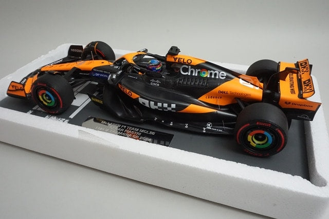 1:18 MINICHAMPS 537241981 McLaren F1 Team MCL38 Emilia Romagna GP 2024 #81 O. Piastri model car