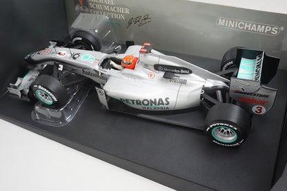 1:18 MINICHAMPS 110100003 Mercedes GP F1 Team MGP W01 2010 #3 M. Schumacher model car