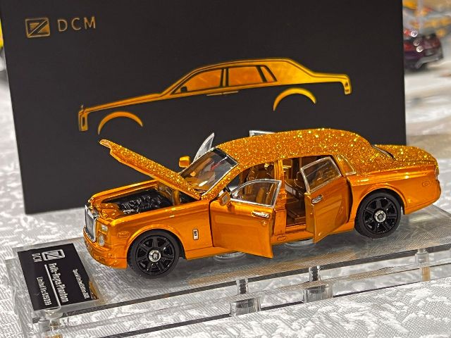 [ Pre-order ] DCM 1:64 Rolls-Royce Phantom GOLD (Foshan Exhibition Limited Edition)