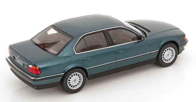 [ Pre-order ] KKDC180368 KK scale 1:18 BMW 740i E38 1994 Green Metallic