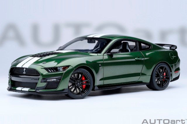 [ Pre-order ] 73097 AUTOart 1:18 Ford Mustang Shelby GT500 (Green with White Stripes)