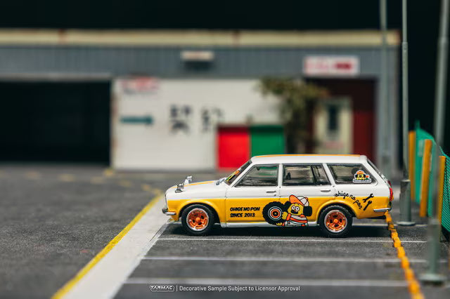 T64G-026-ONP Tarmac Works 1:64 Datsun Bluebird 510 Wagon OHIGE no PON