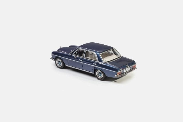 [ Pre-order ] Maxwell 1:64 Mercedes-Benz 200 W114 Metallic Blue