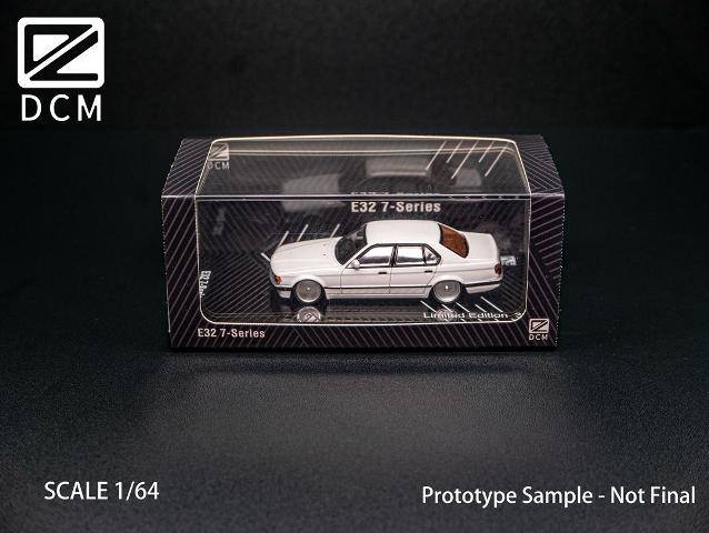 [ Pre-order ] DCM 1:64 BMW E32 7 Series White Lowdown
